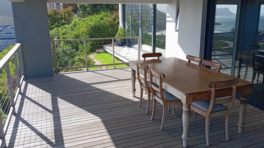 4 Bedroom Property for Sale in Rooi Els Western Cape